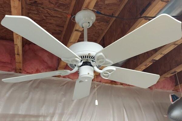 The Benefits of Ceiling Fans for Year-Round Cooling