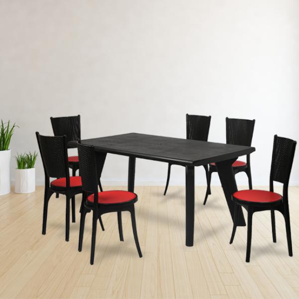 INTIMATE PLASTIC DAINING TABLE