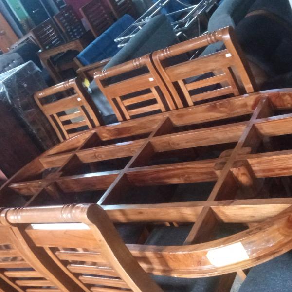 TEAK WOOD OVEL 6X3 DAINING TABLE